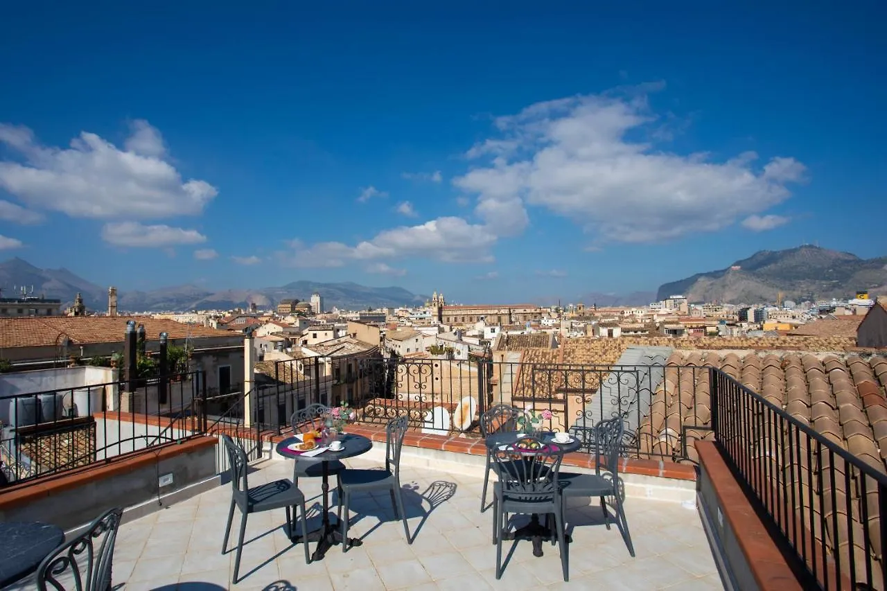 **  Dimora Sinibaldi Bed & Breakfast Palermo Italy