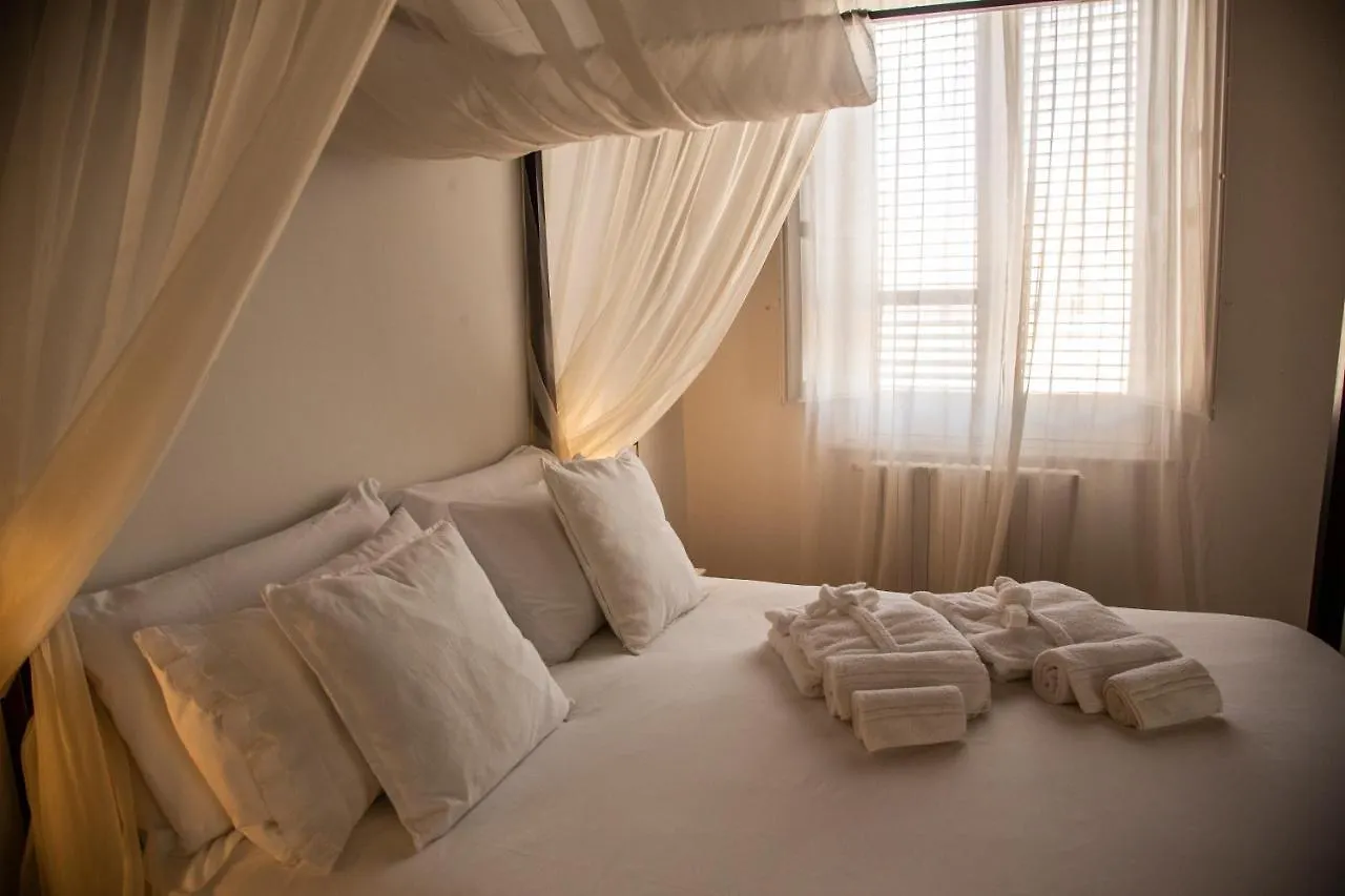 Dimora Sinibaldi Bed & Breakfast Palermo 2*,  Italy