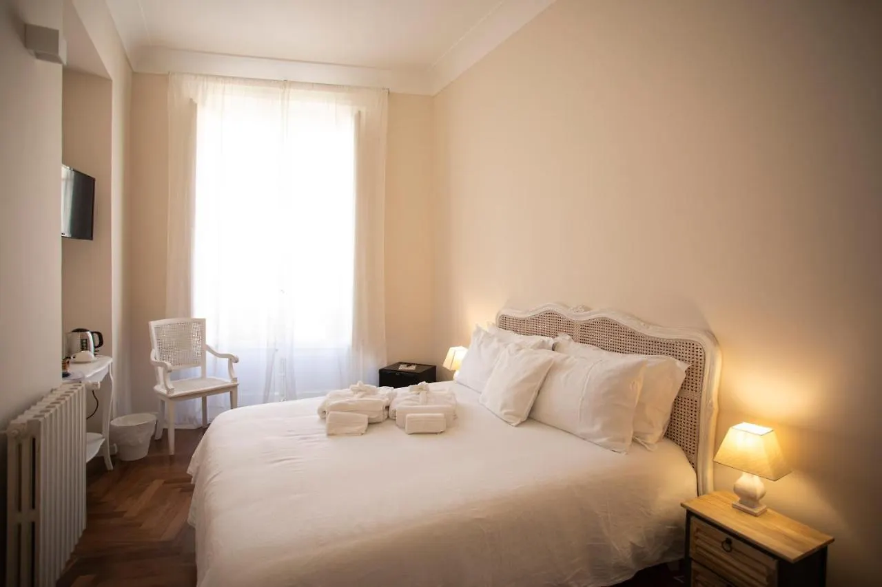 Dimora Sinibaldi Bed & Breakfast Palermo 2*,  Italy