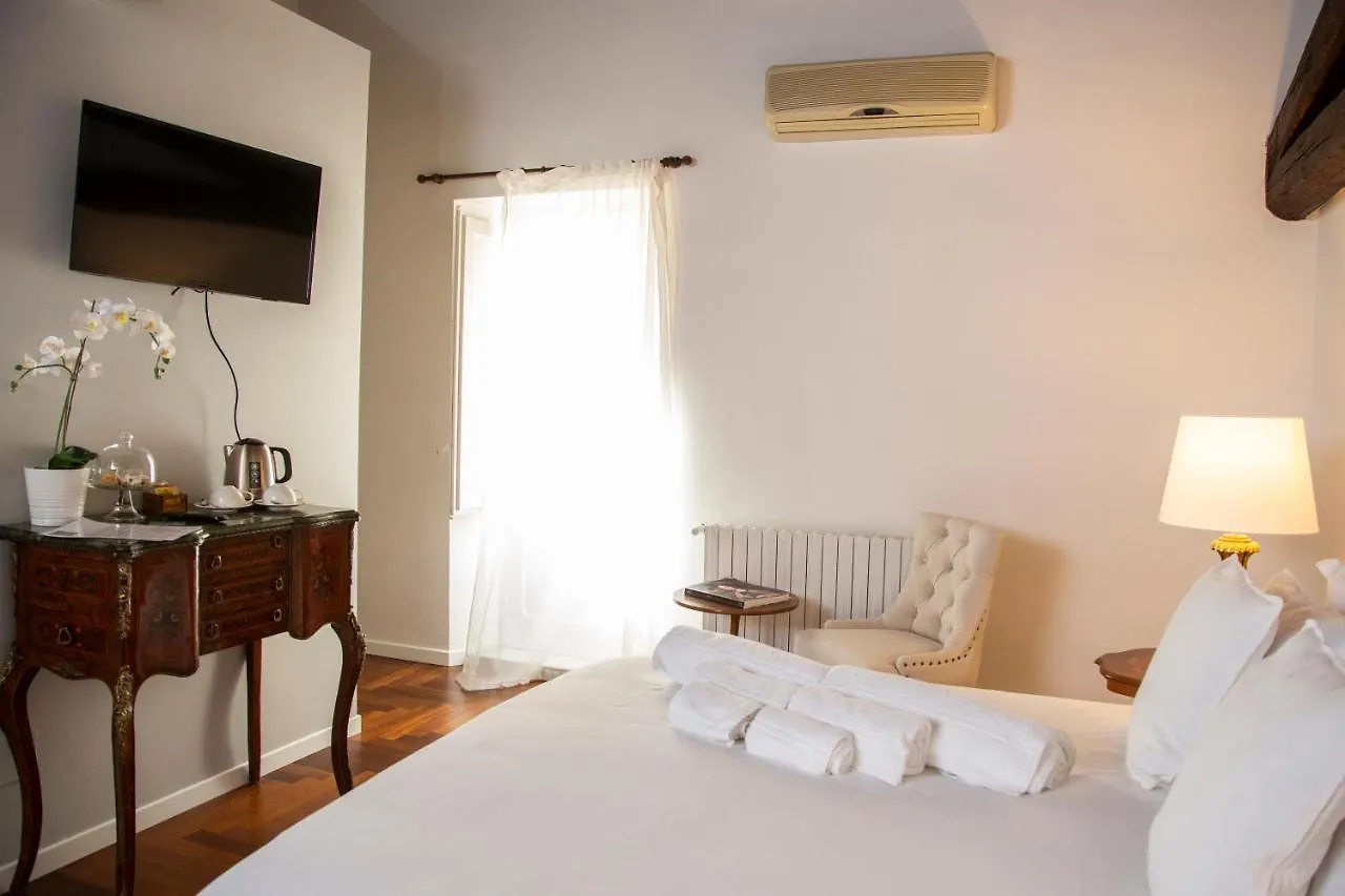 **  Dimora Sinibaldi Bed & Breakfast Palermo Italy