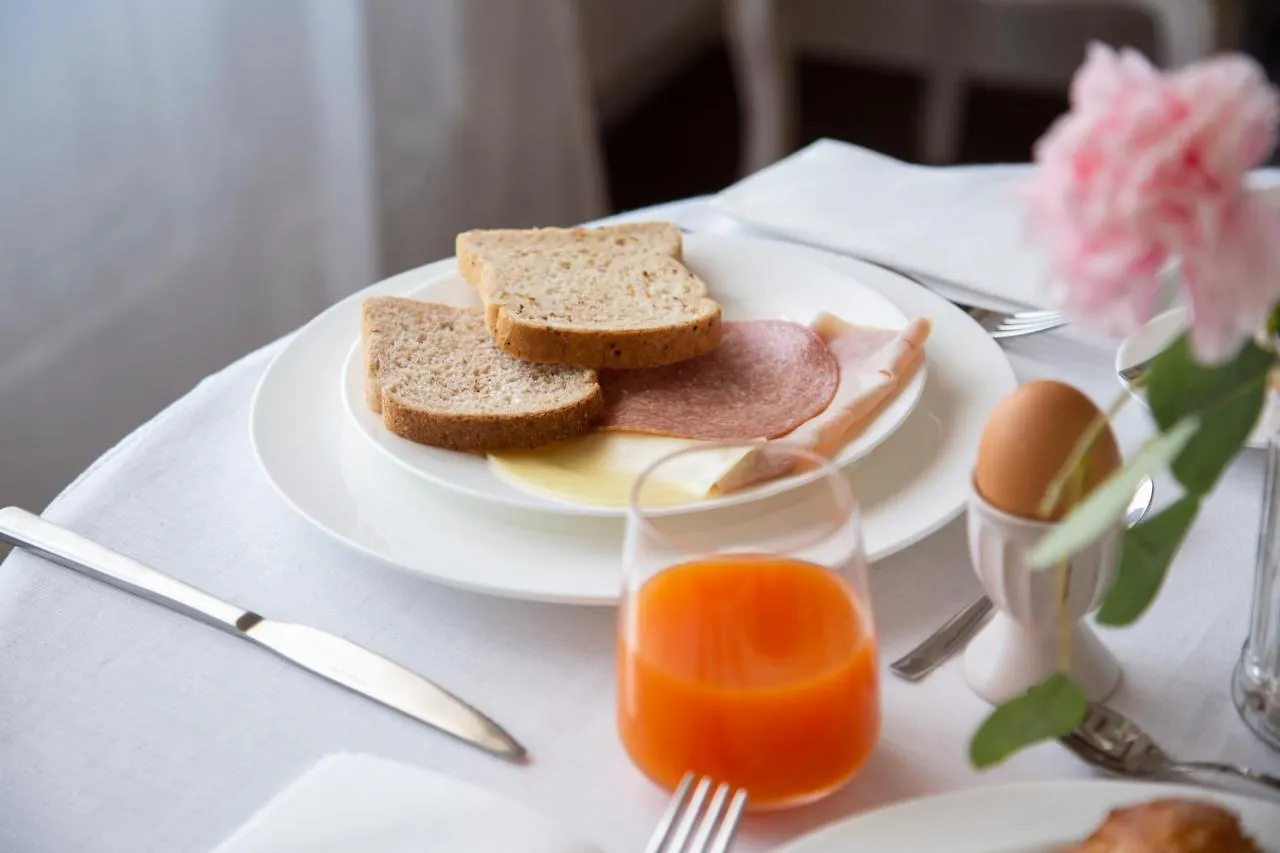 Dimora Sinibaldi Bed & Breakfast Palermo 2*,