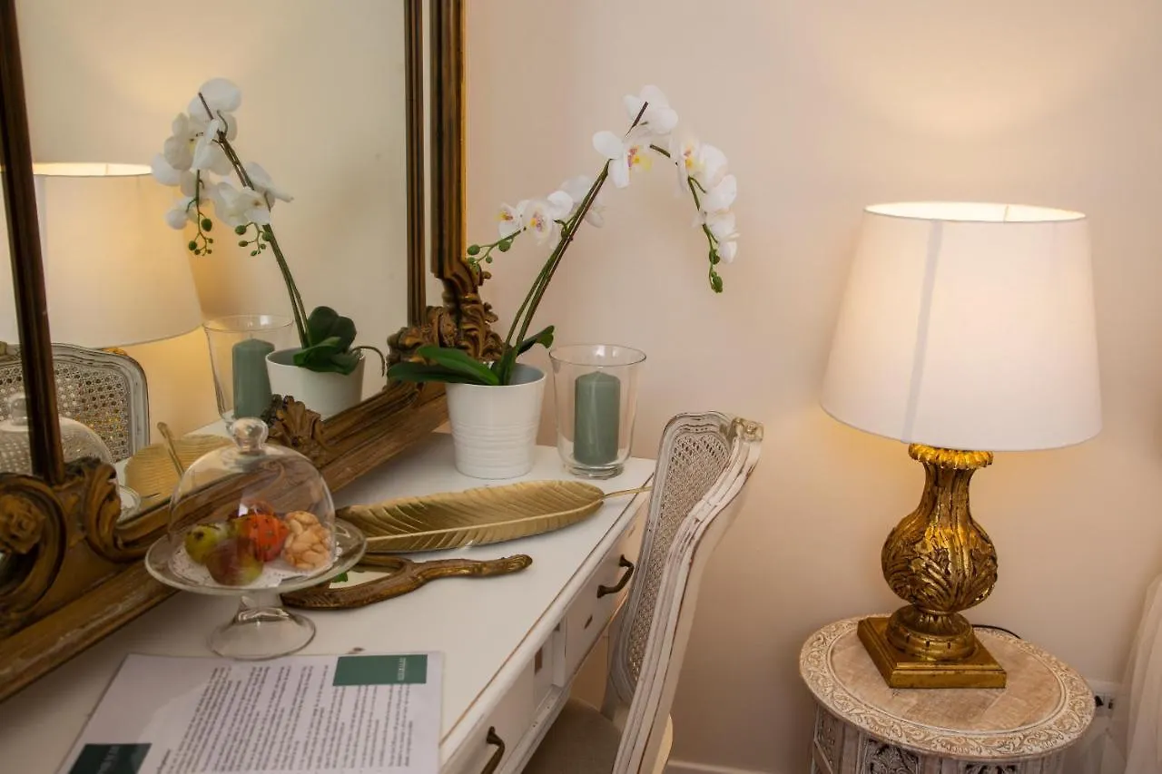 **  Dimora Sinibaldi Bed & Breakfast Palermo Italy